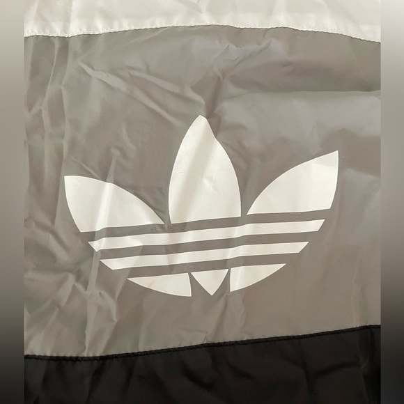 Adidas Women’s Windbreaker Jacket Size S/M EUC - Picture 4 of 4